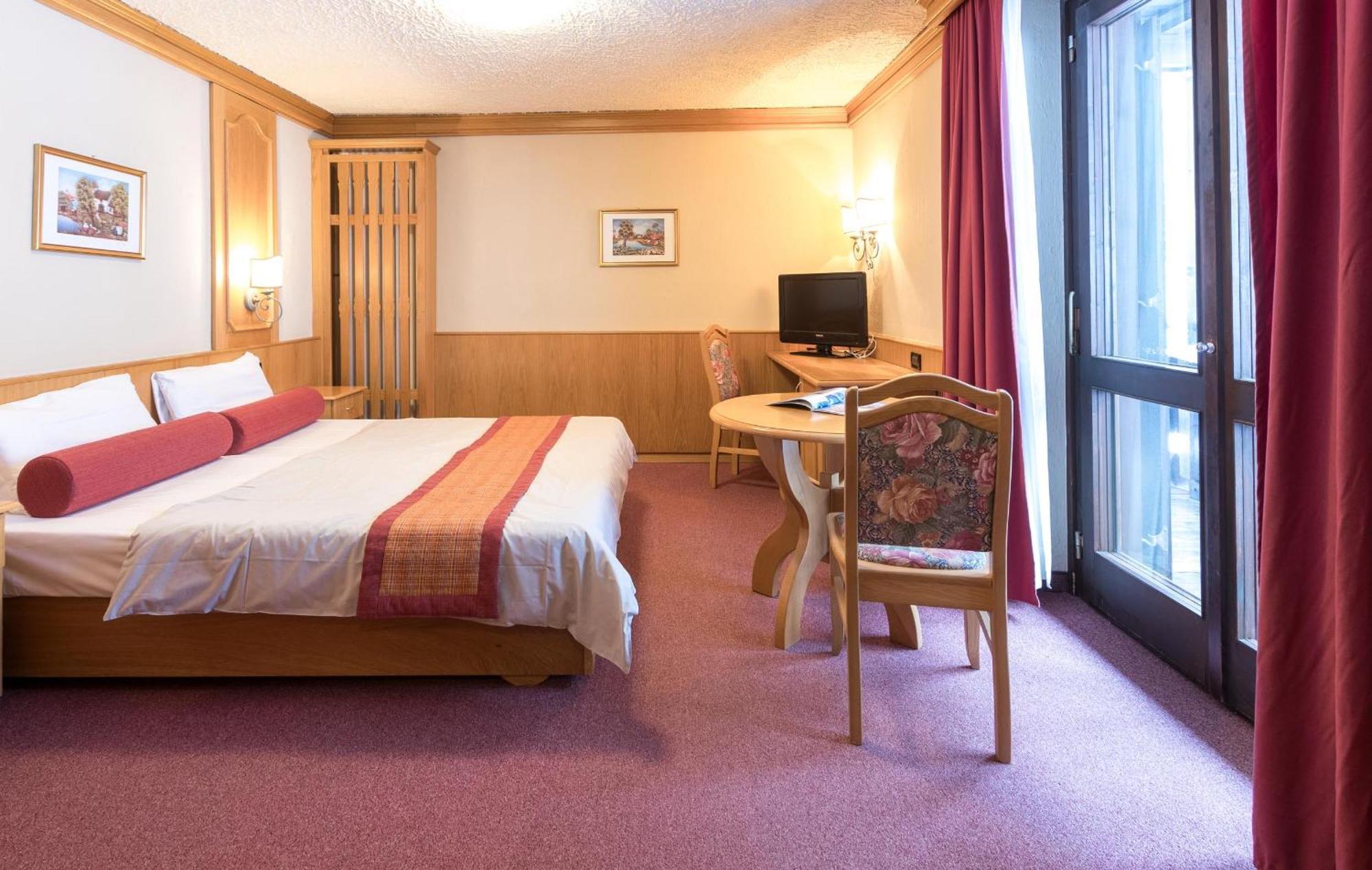 Hotel Intermonti Livigno Exterior photo