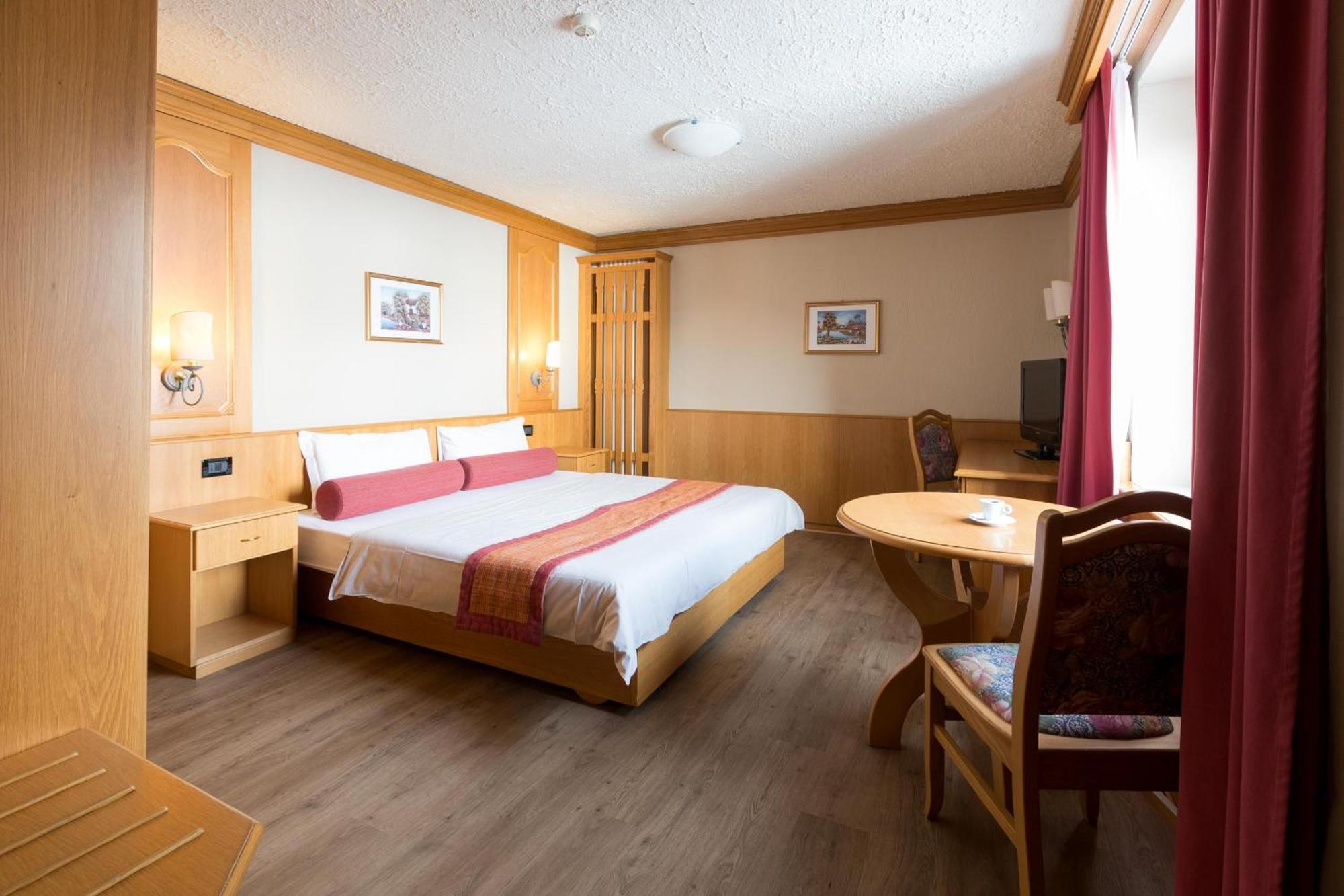 Hotel Intermonti Livigno Exterior photo