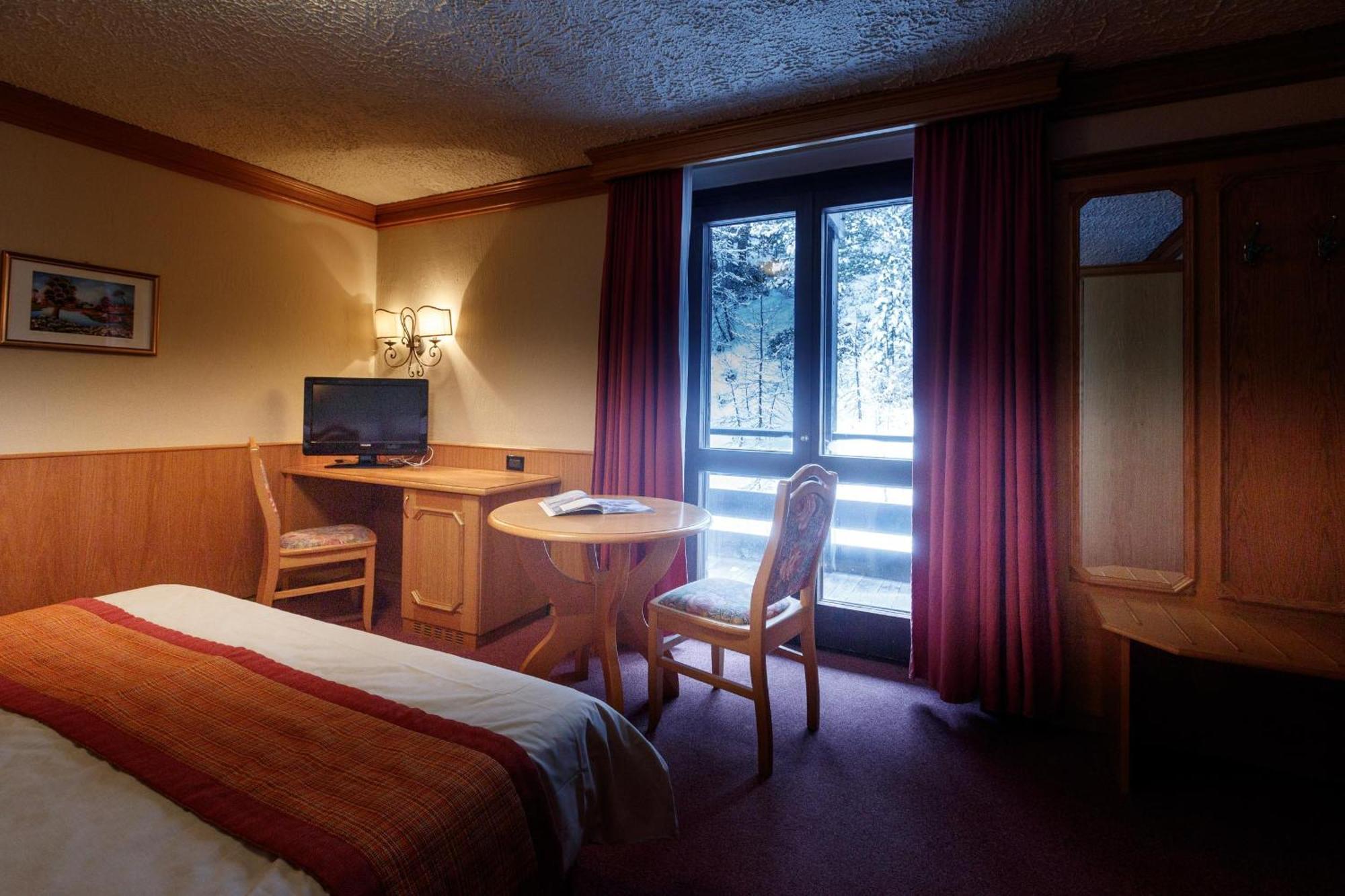 Hotel Intermonti Livigno Exterior photo