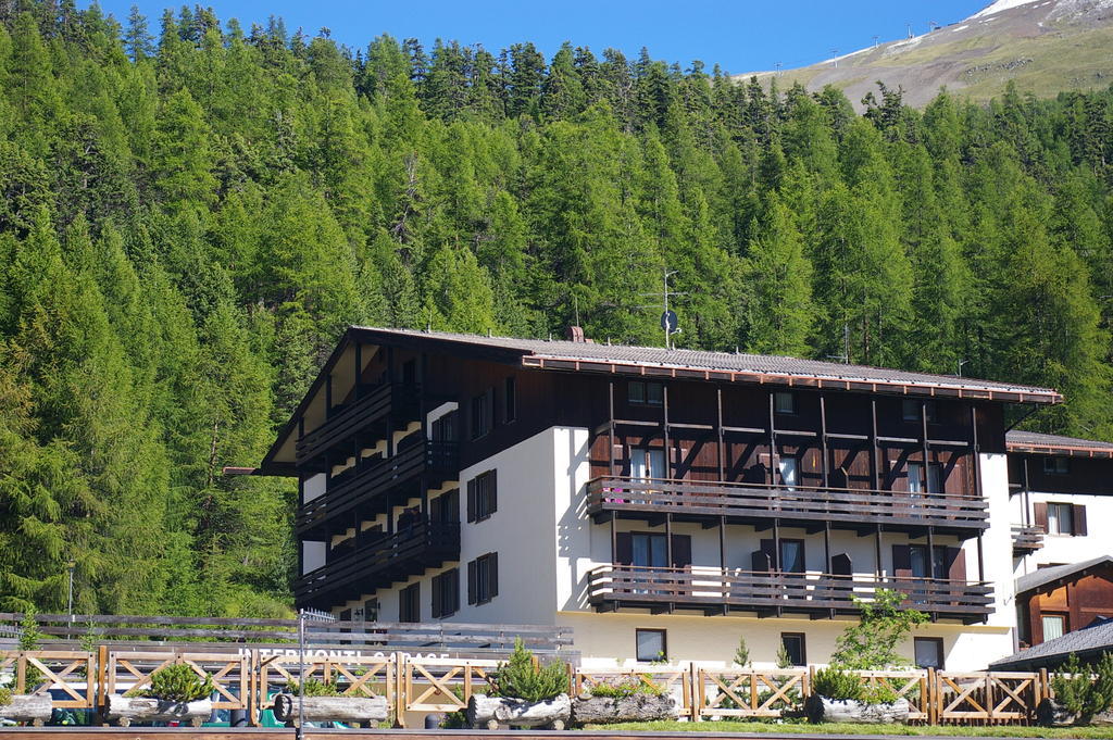 Hotel Intermonti Livigno Exterior photo