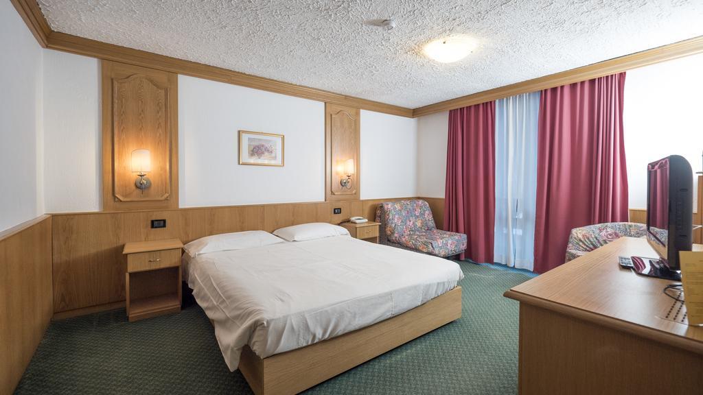 Hotel Intermonti Livigno Exterior photo